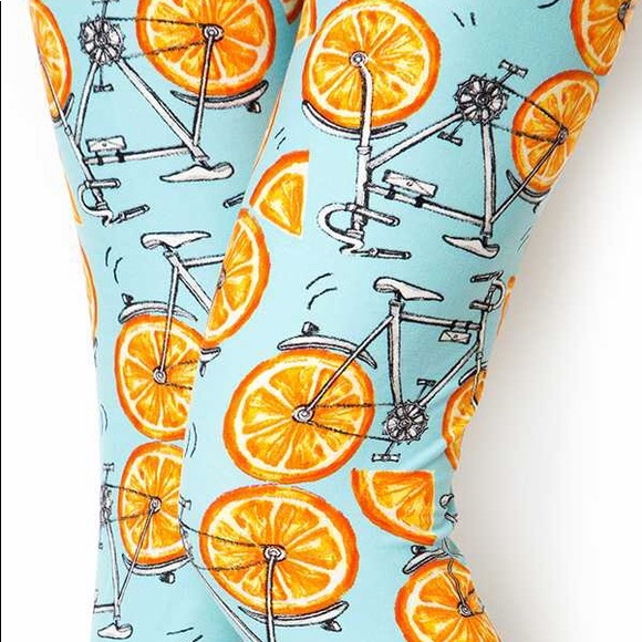 🍊 Buttery Soft Oranges & Bicycles Leggings - Picture 4 of 4